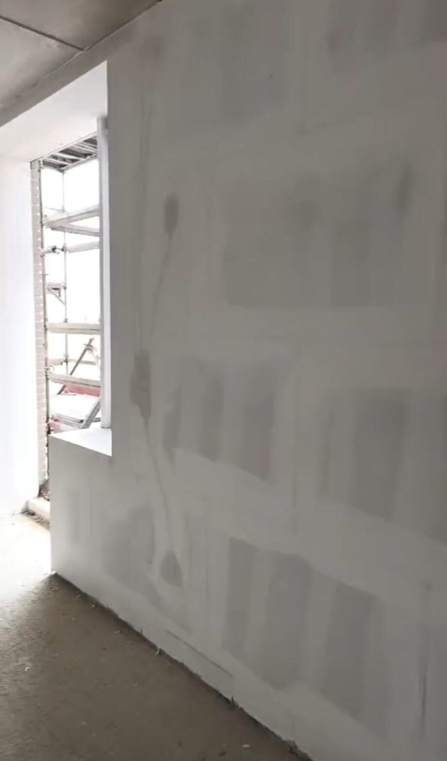 Slecht stucwerk doorschijnend